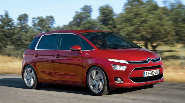 Το νέο C4 Picasso συνεχίζει την πορεία του στη γκάμα της Citroen, αποκτώντας ένα ακόμη πιο ξεχωριστό αμάξωμα 1 όγκου. (κατασκοπευτική φωτογραφία)